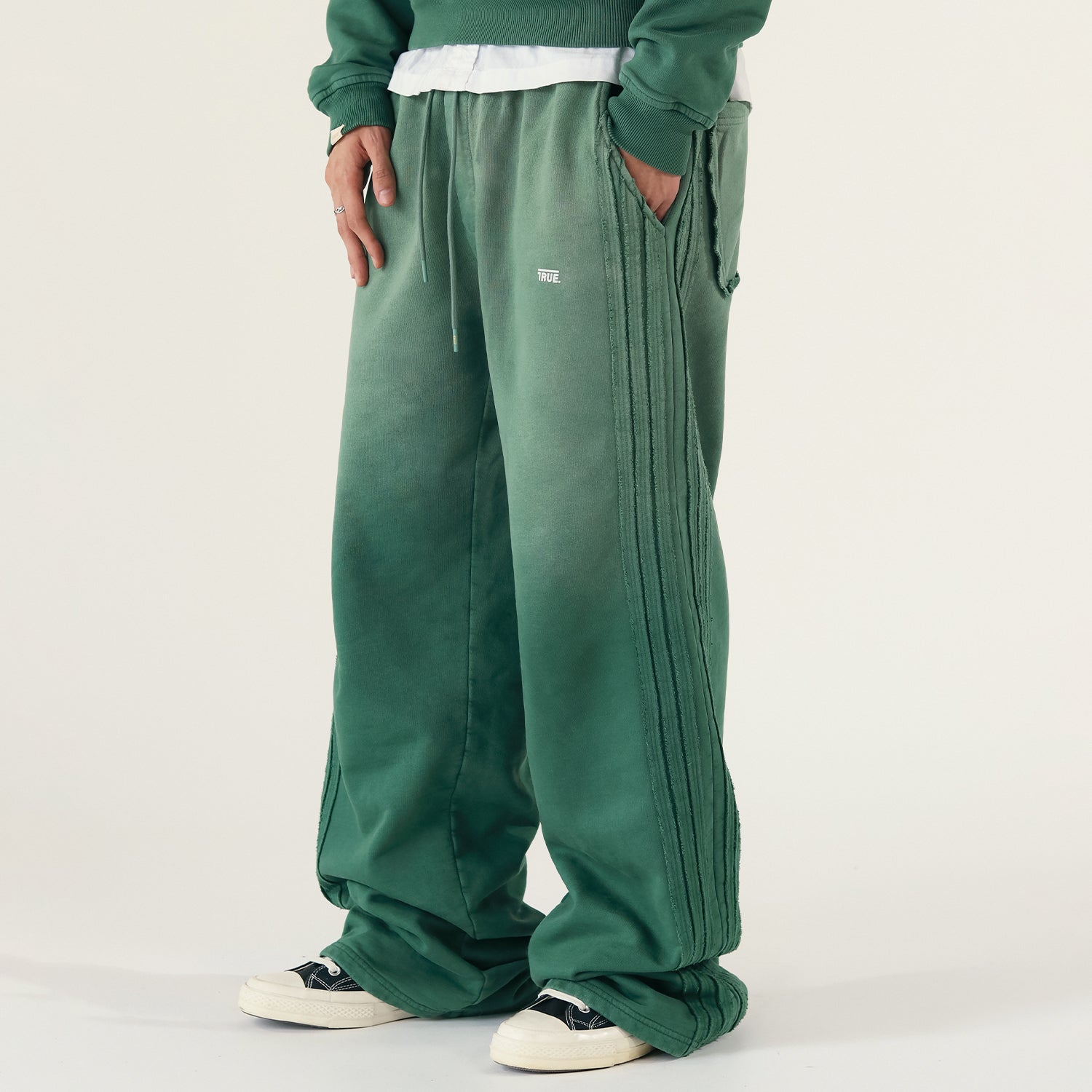 TRUE One Pulse Sweatpants- Gradient Green