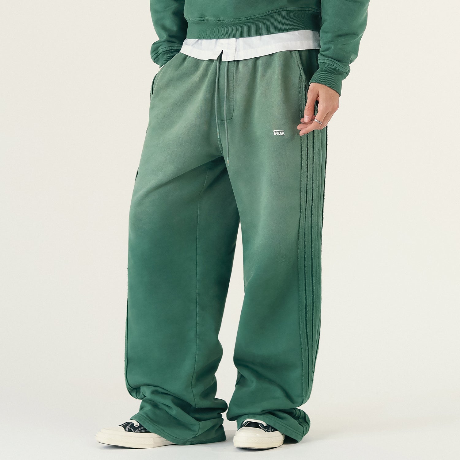 TRUE One Pulse Sweatpants- Gradient Green